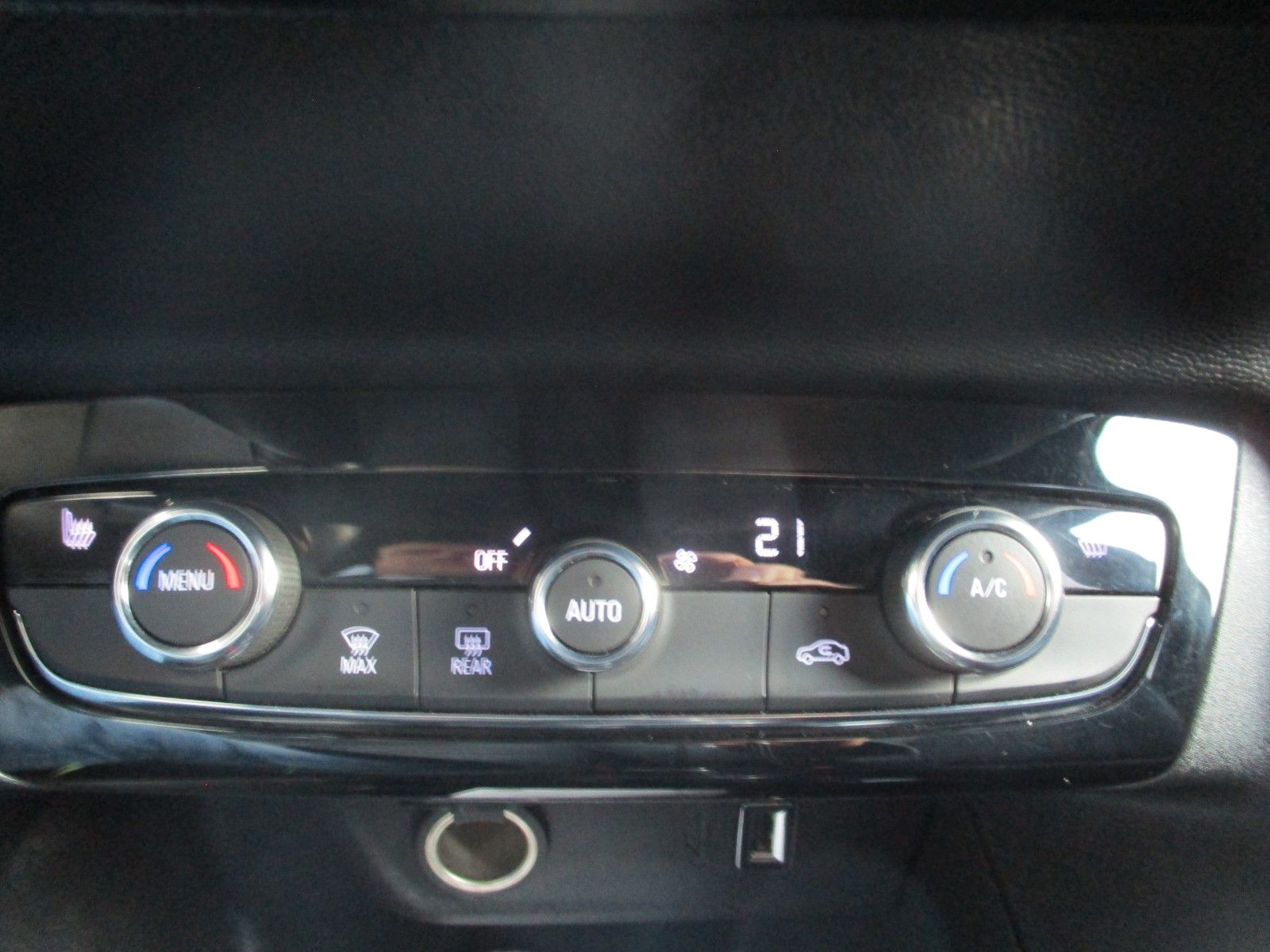 Opel Corsa F e Ultimate - Samsaru's Car Outlet