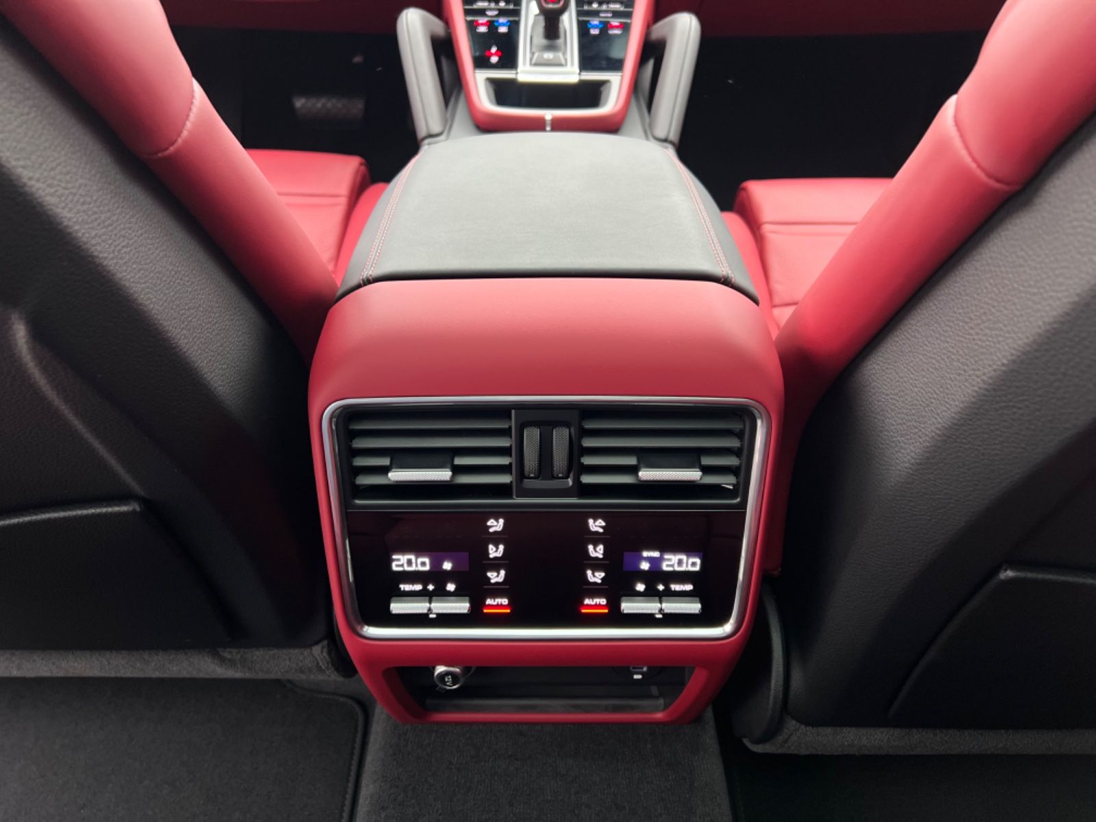 Porsche CAYENNE COUPE PLATINUM EDITION, SPORT CHRONO