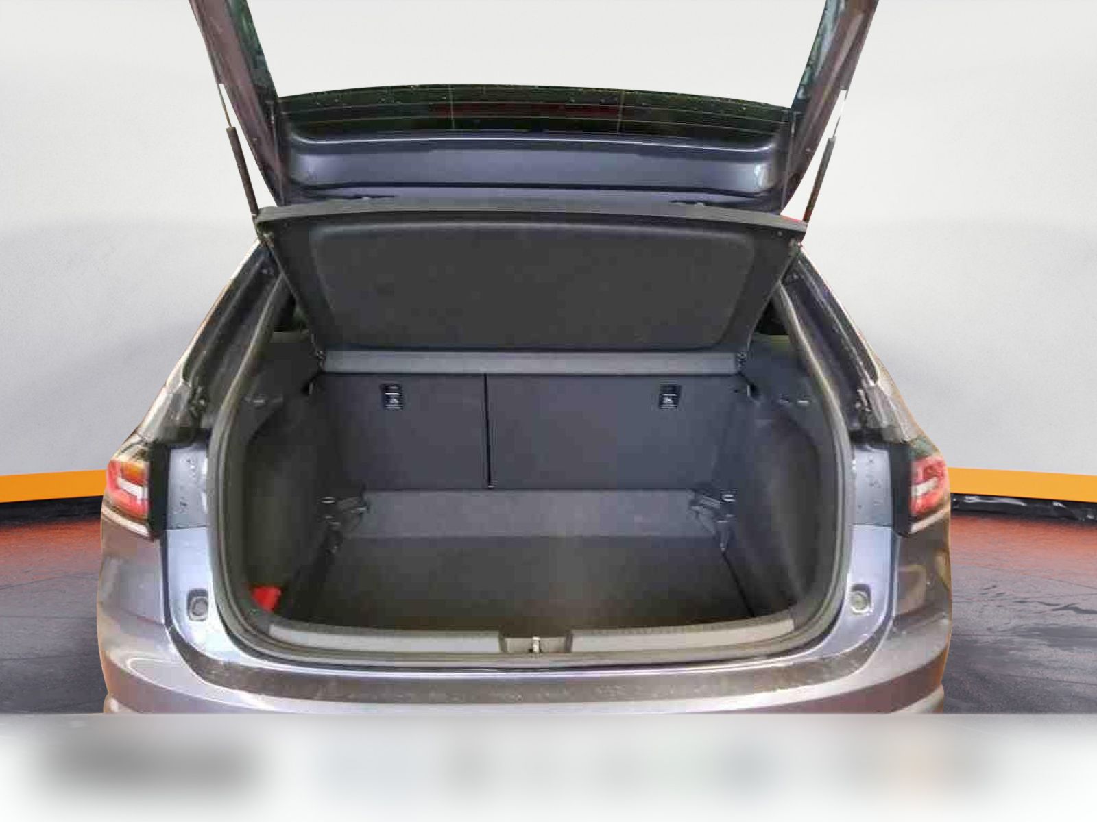 Volkswagen Taigo R-Line 1.0 TSI DSG - Samsaru's Car Outlet