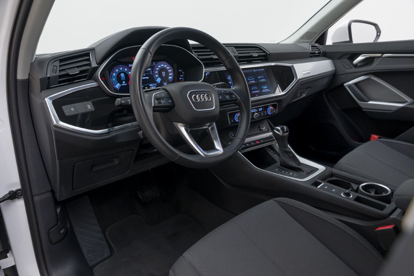 Audi Q3 Sportback 40 TFSI S-TRO - Samsaru's Car Outlet