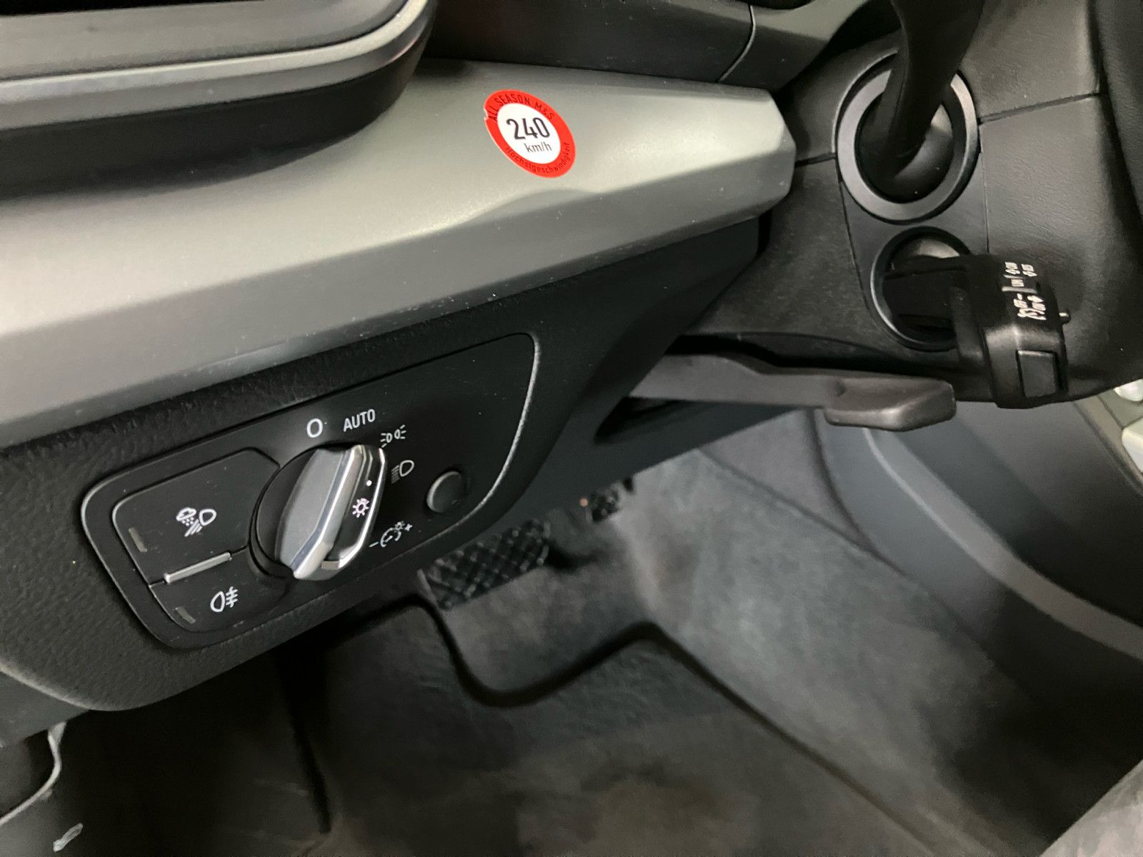 Audi Q5 40 TDI quattro S line - Samsaru's Car Outlet