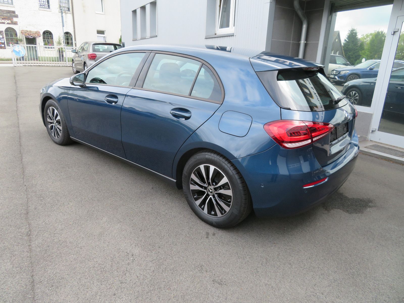 Mercedes-Benz A180 d Aut. - Samsaru's Car Outlet