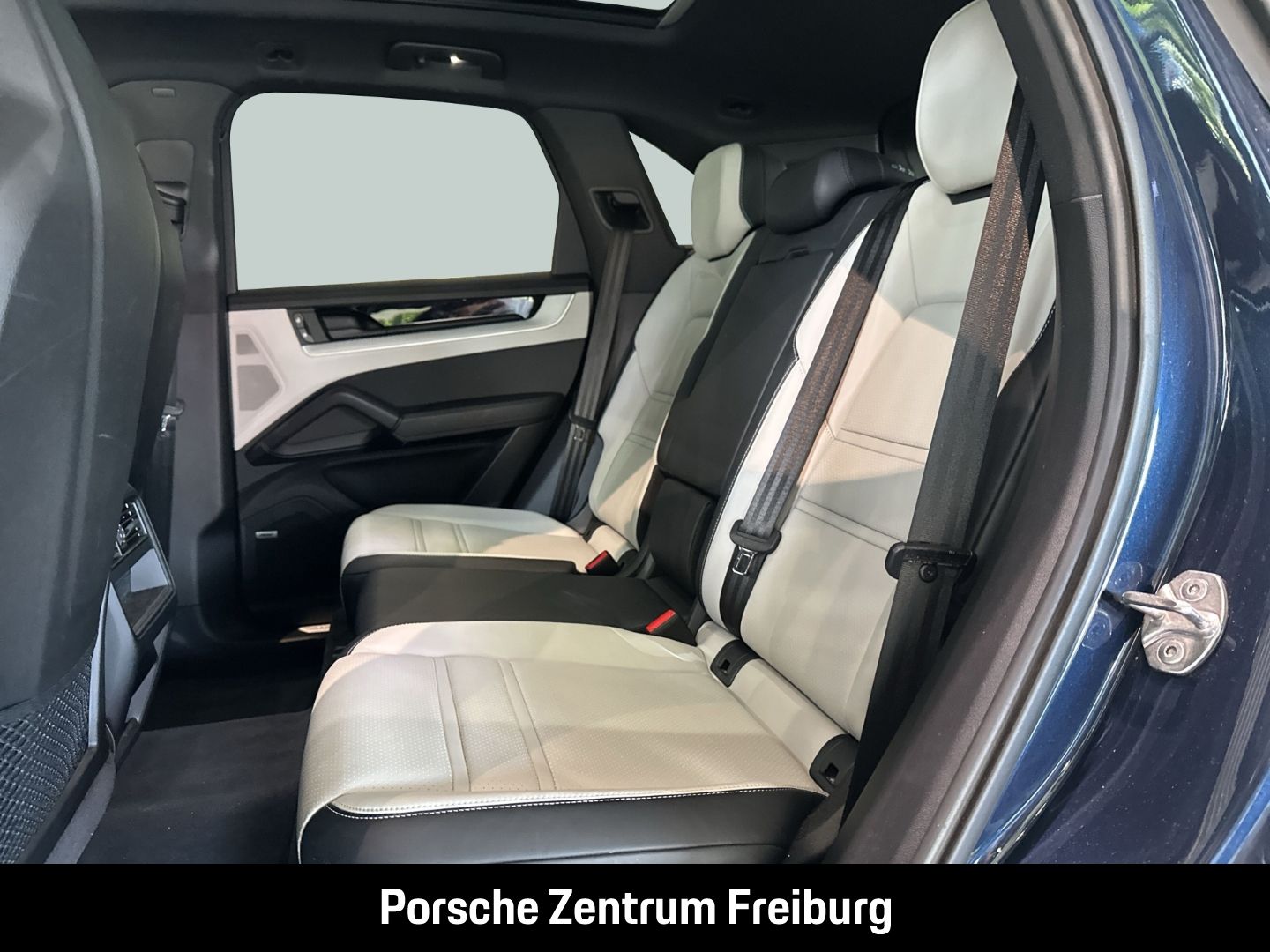 Porsche Cayenne E-Hybrid BOSE Luftfederung LED-Matrix