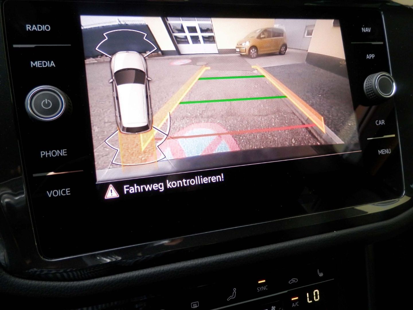 Volkswagen Tiguan Elegance - Samsaru's Car Outlet