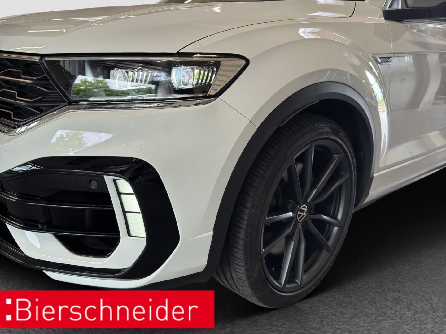 Volkswagen T-Roc 2.0 TSI DSG 4Mo. R - Samsaru's Car Outlet