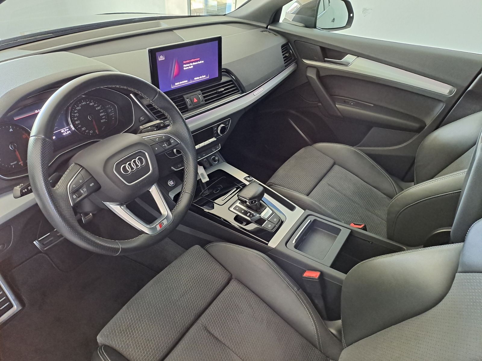 Audi Q5 Sportback S line 40 TDI quattro - Samsaru's Car Outlet