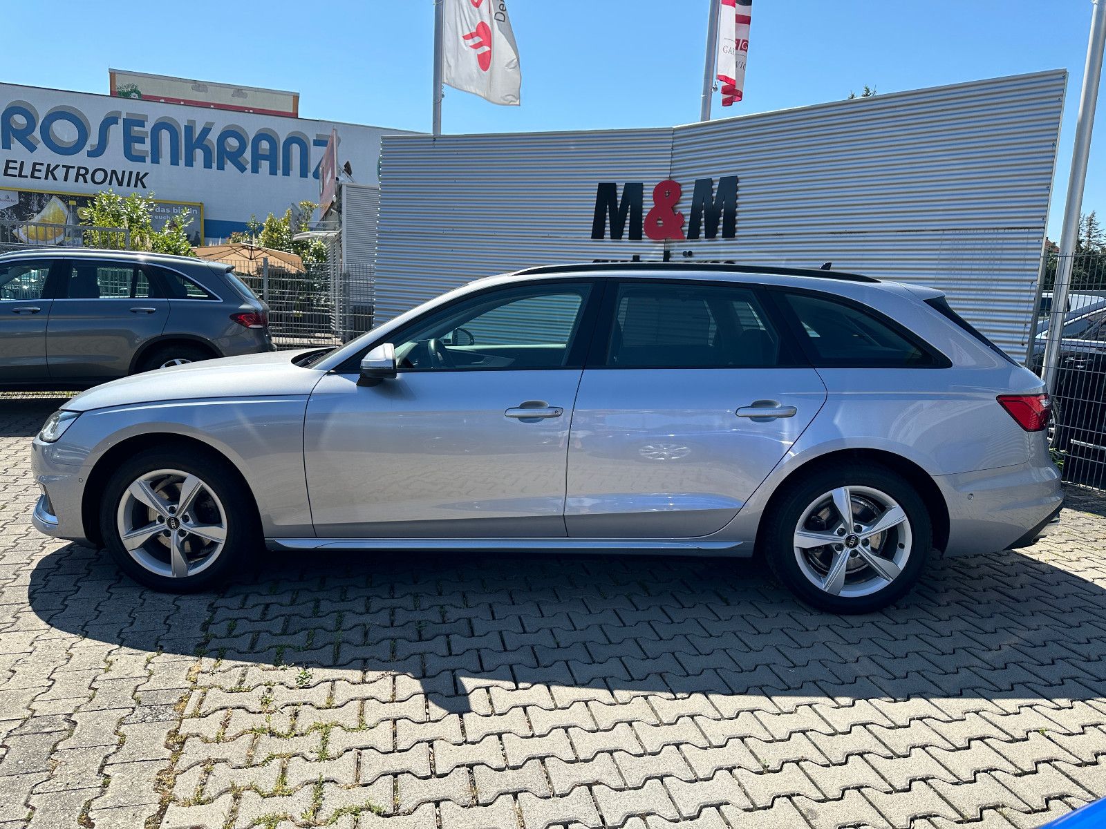 Audi A4 Av. 35TDI advanced - Samsaru's Car Outlet