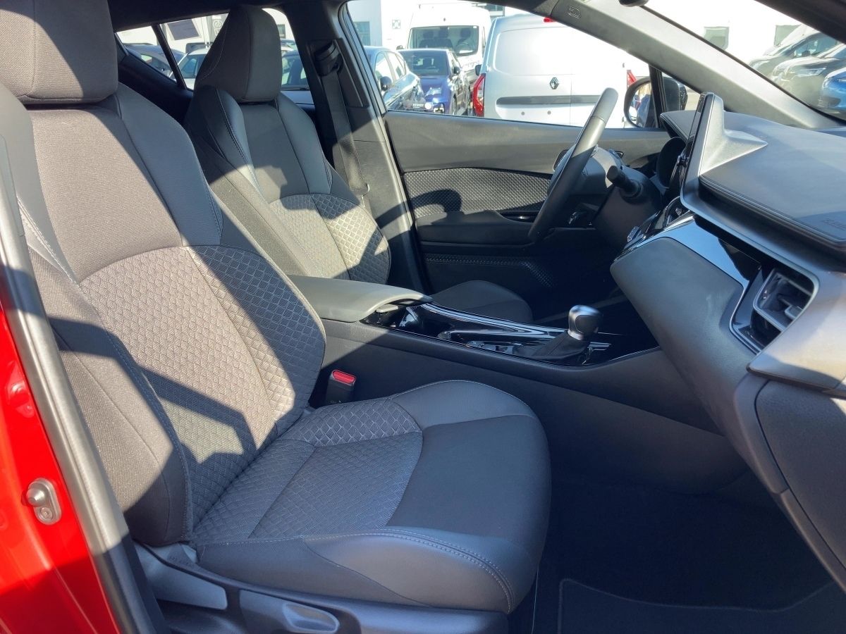 Toyota C-HR 2.0 Hybrid - Samsaru's Car Outlet
