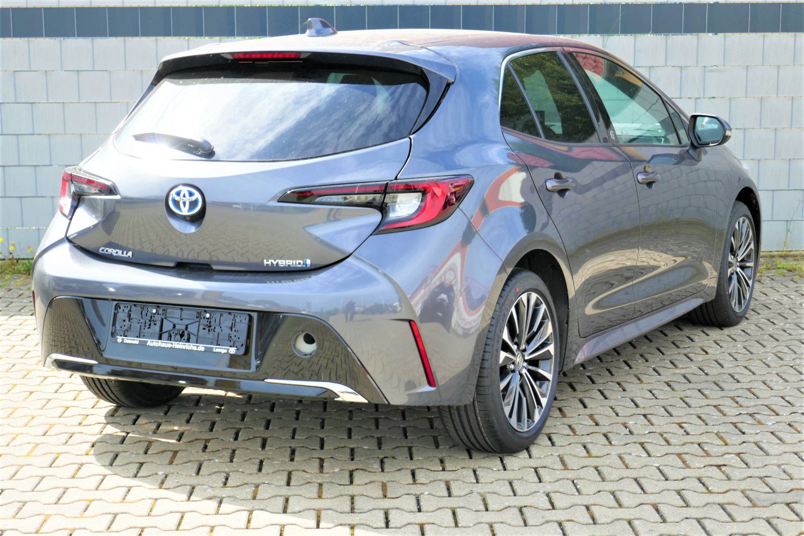 Toyota Corolla Hybrid Team - Samsaru's Car Outlet