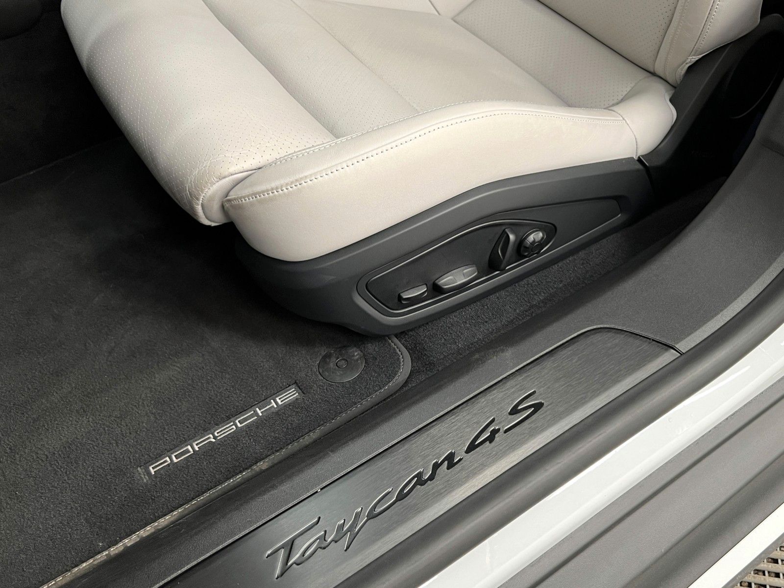 Porsche Taycan 4S Performance Battery Plus