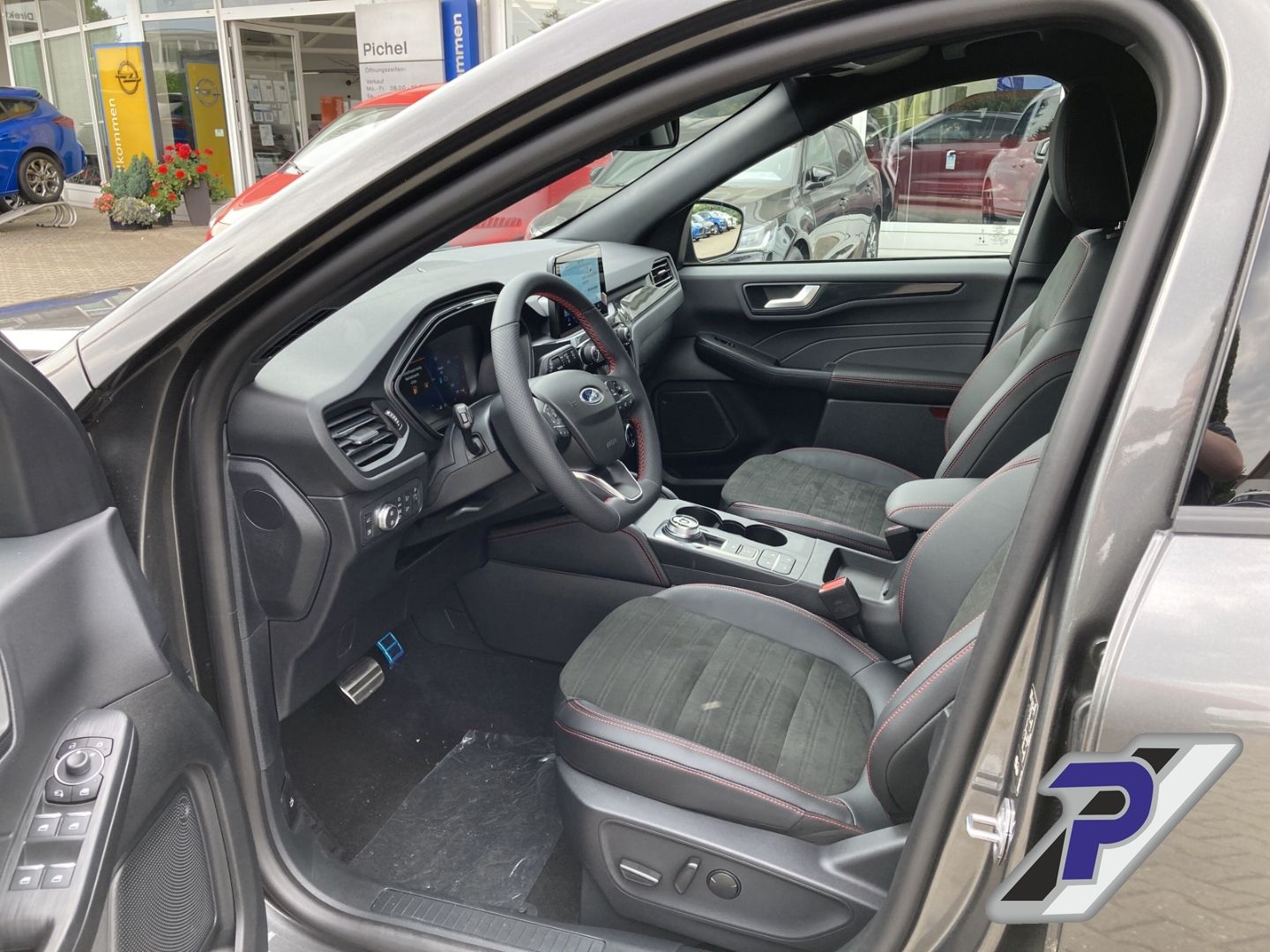 Ford Kuga PHEV ST-Line X - Samsaru's Car Outlet