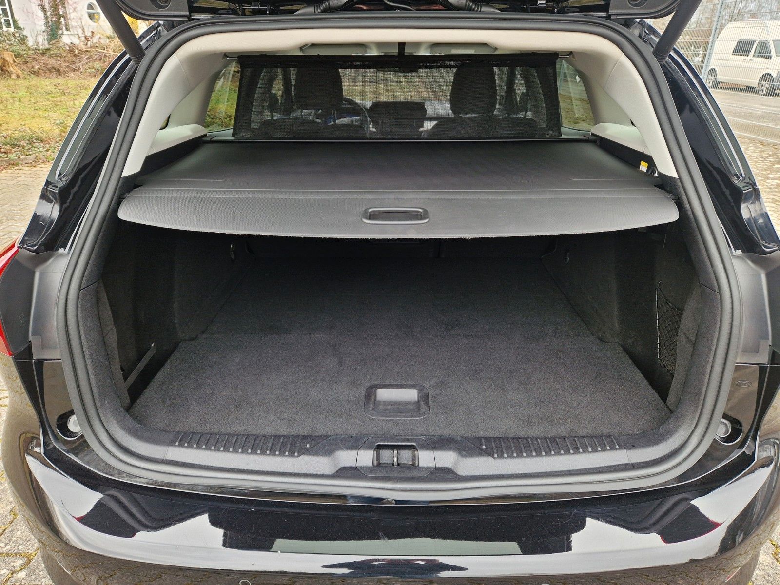 Ford Focus Tun.Titanium 1.Hd Aut. LED AHK NAVI Rf ACC