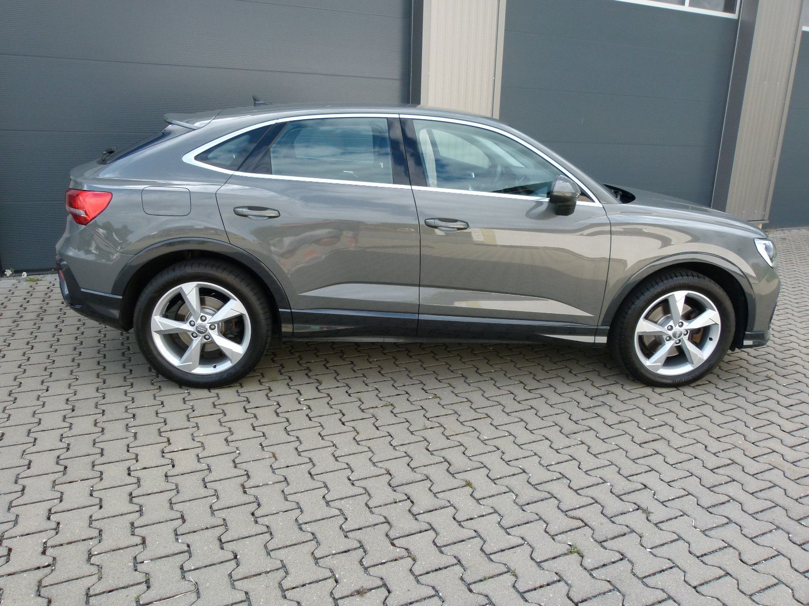 Audi Q3 Sportback 45TFSI quattro S-line - Samsaru's Car Outlet