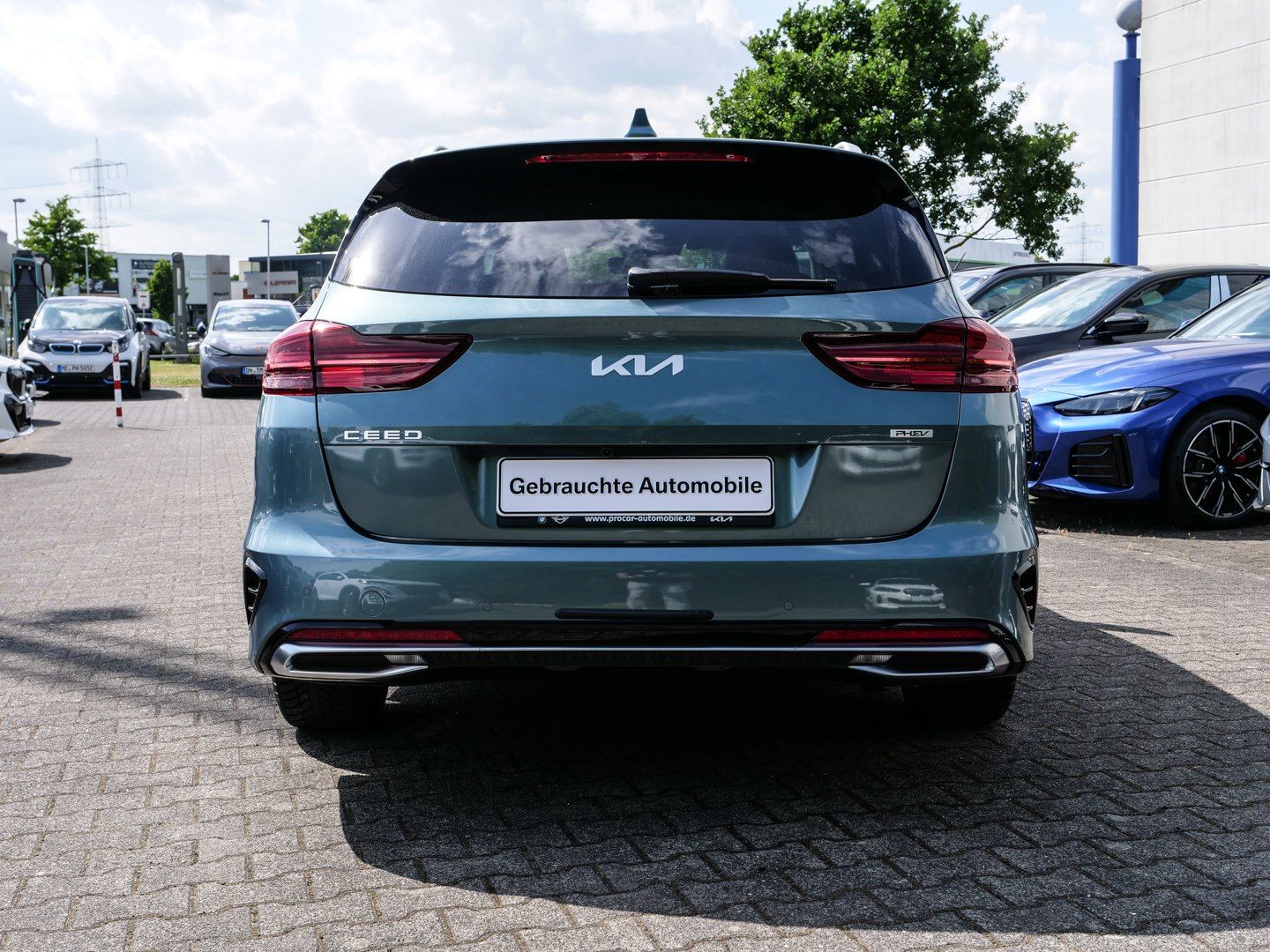 Kia Ceed SW Plug-in Hybrid Platinum - Samsaru's Car Outlet