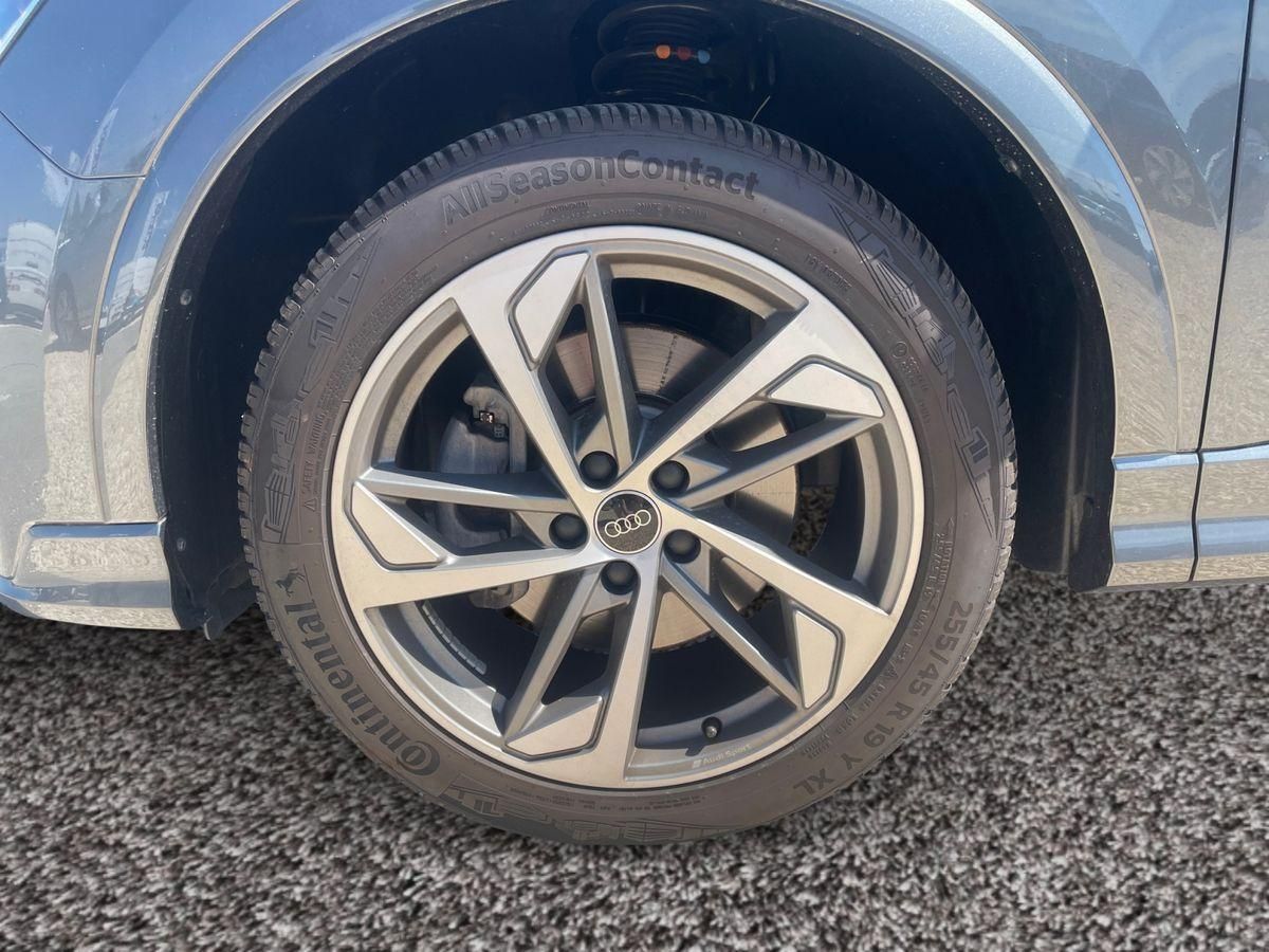 Audi Q3 40 TFSI quattro S-LINE - Samsaru's Car Outlet
