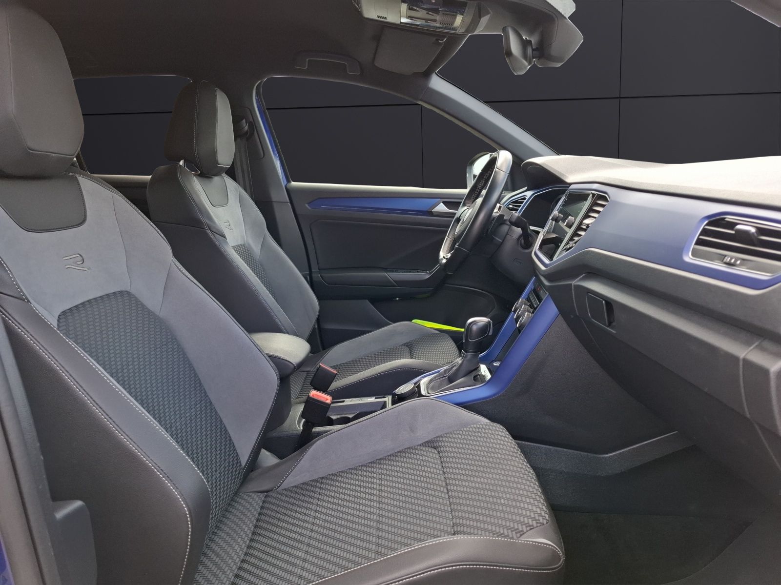 Volkswagen T-Roc R DSG 4M - Samsaru's Car Outlet