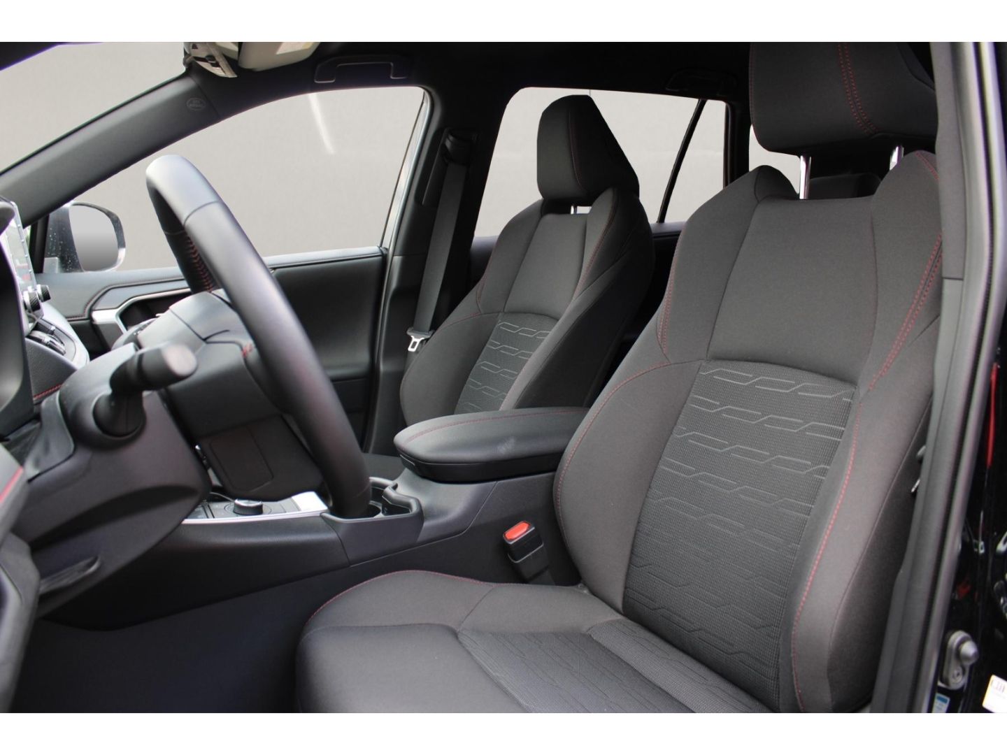 Toyota RAV 4 Plug-In Hybrid 4X4 - Samsaru's Car Outlet