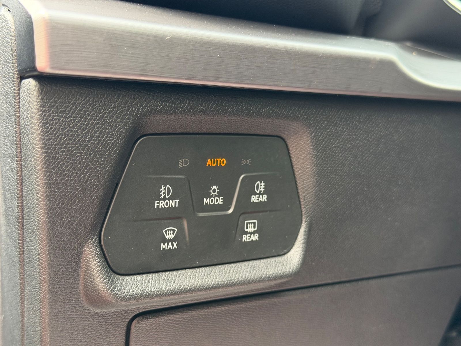 Seat Leon Sportstourer FR*e-Hybrid*LED*Kam*Navi*Aut*