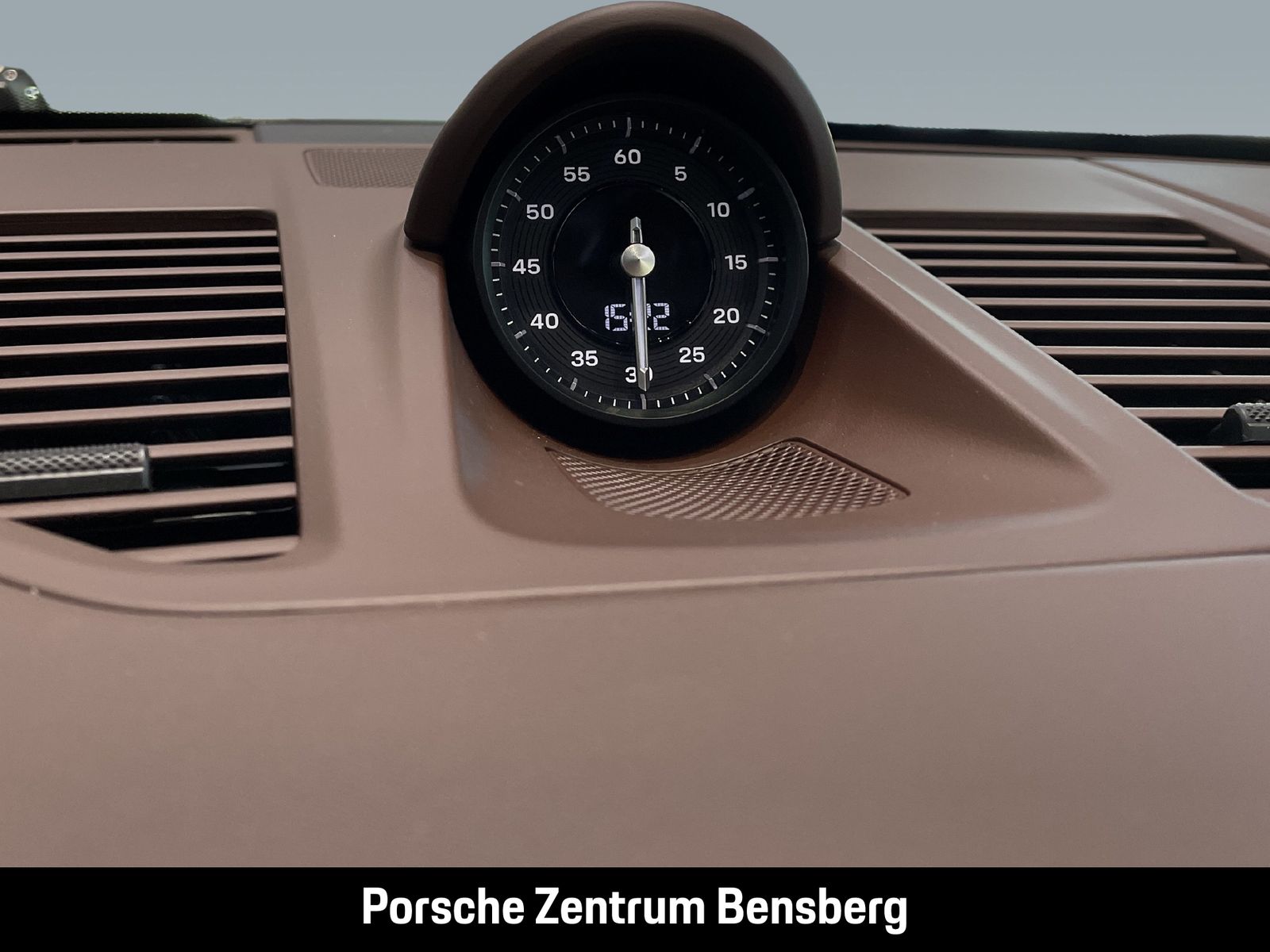 Porsche 911 Carrera 4 GTS