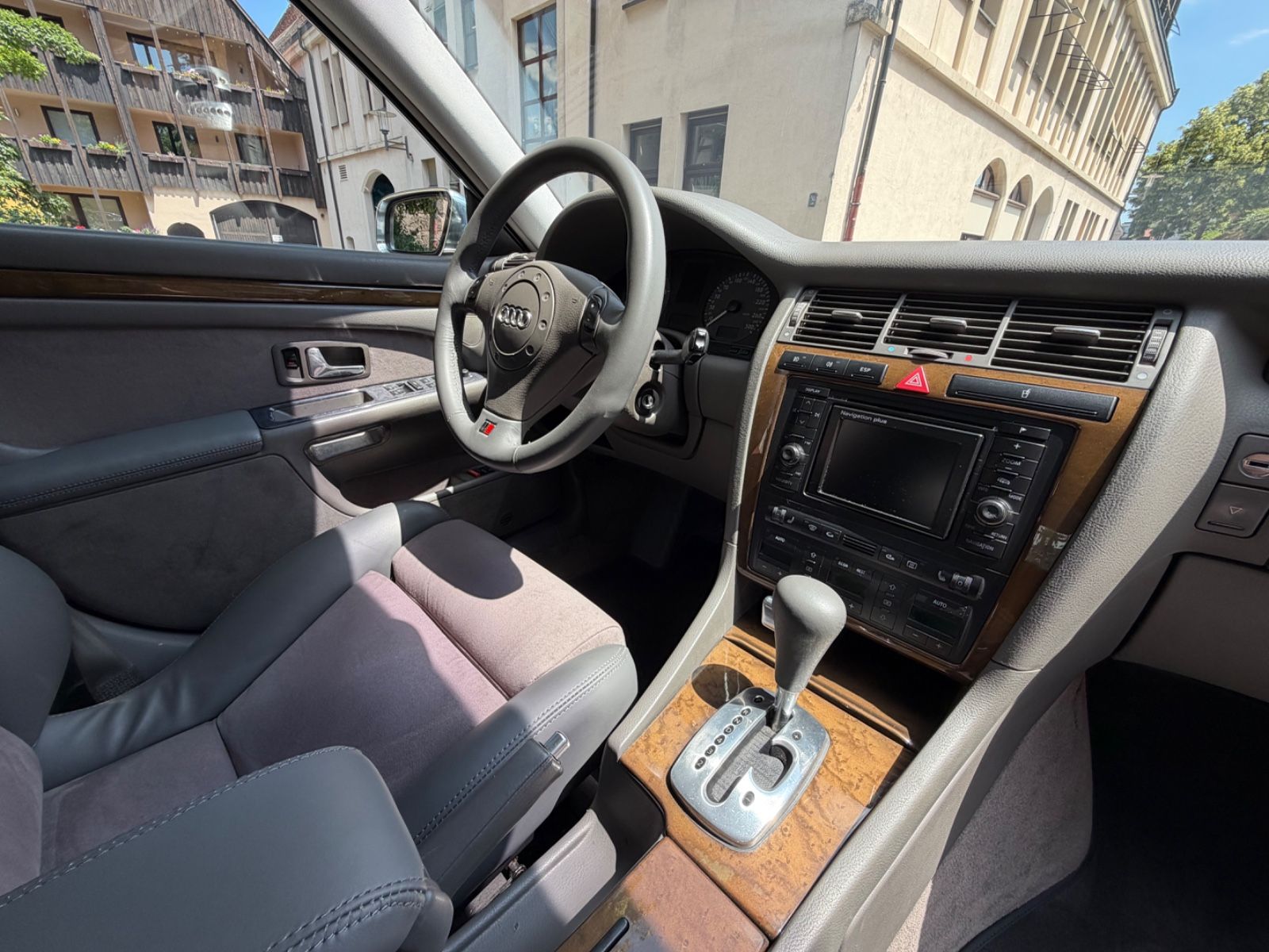 Audi S8 4.2 V8 / NUR 109000 Km !!!