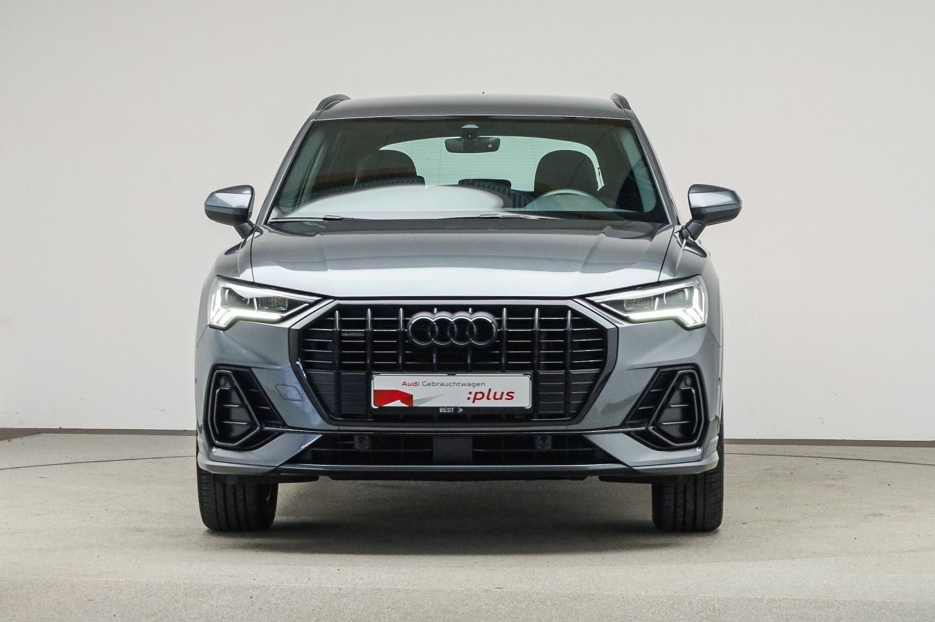 Audi Q3 S line black 45 TFSI qu. Assist, Navi, Sound
