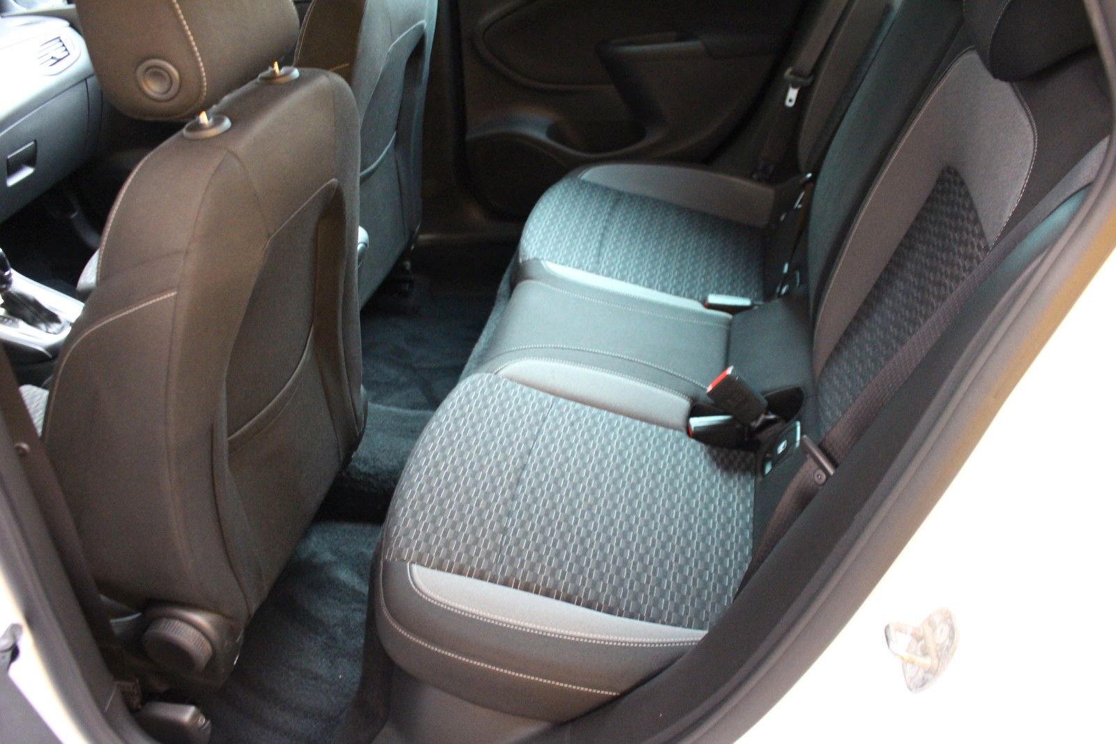 Opel Astra K Sports Tourer Business - Samsaru's Car Outlet