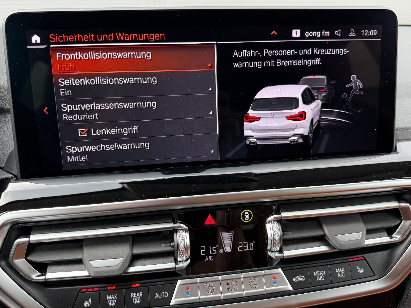 BMW X3 xDrive 20i Laser - Samsaru's Car Outlet