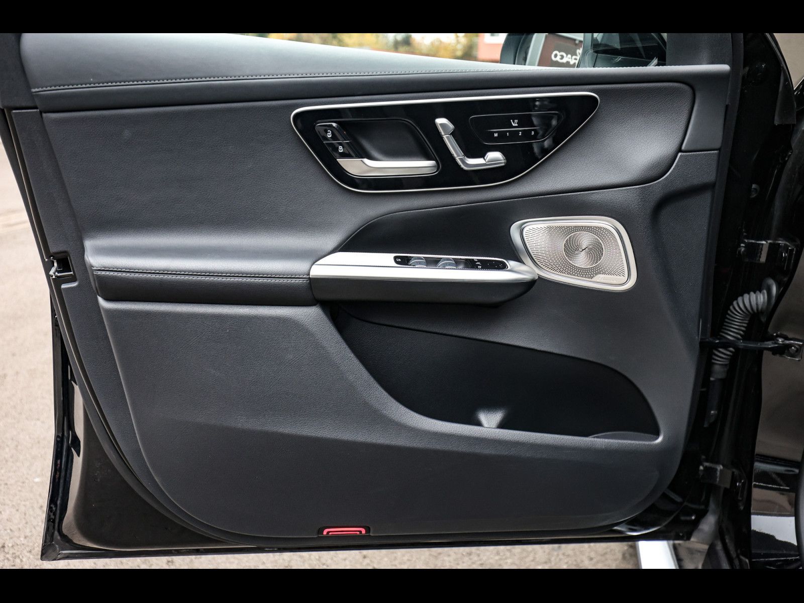 Mercedes-Benz GLC 300  DE AMG 4M°PREMIUM PLUS°BURM°AHK°DISTRO