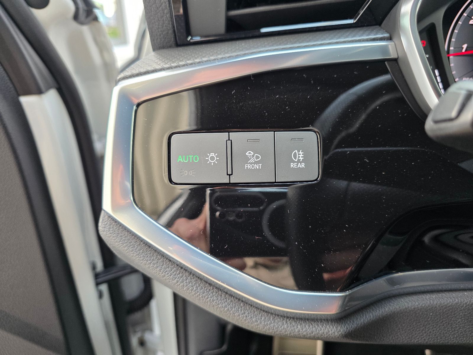 Audi Q3 Sportback 40 TFSI quattro S Line - Samsaru's Car Outlet