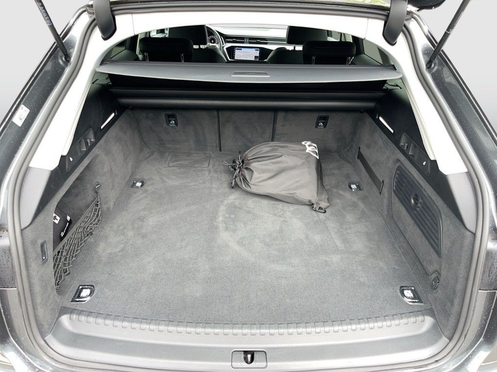 Audi A6 Avant 55 TFSI e quattro 2x S line Matrix AHK