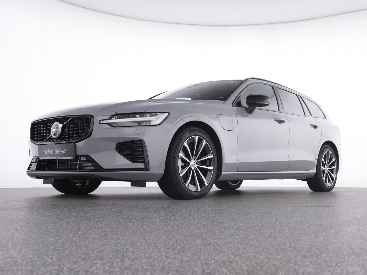 Volvo V60 T6 Recharge AWD PlusDark+AHK+360°+STANDHZ+LM