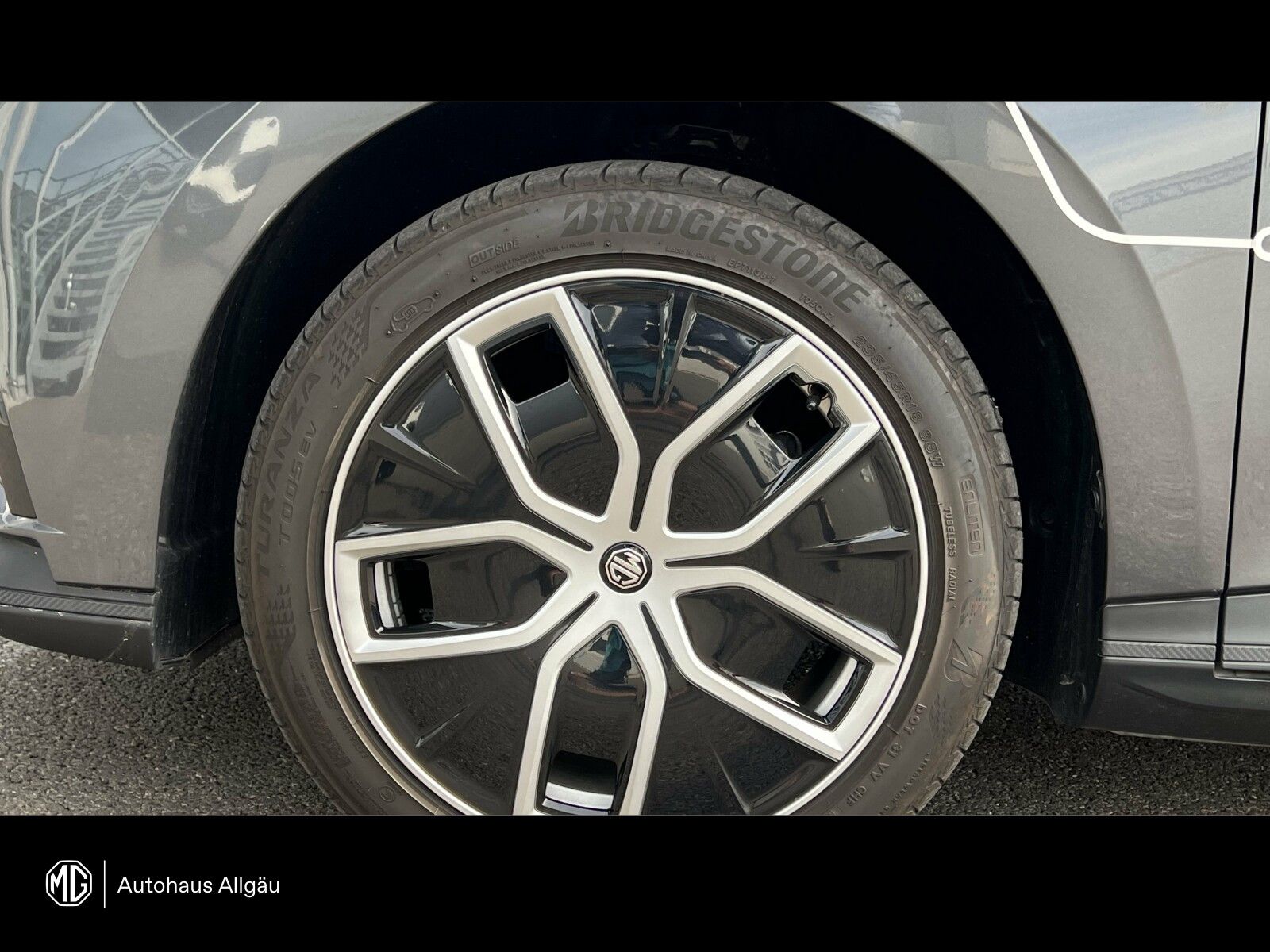 MG4 Luxury 64 kW LED+360°Kam+ACC+Klim+CarPlay+SH