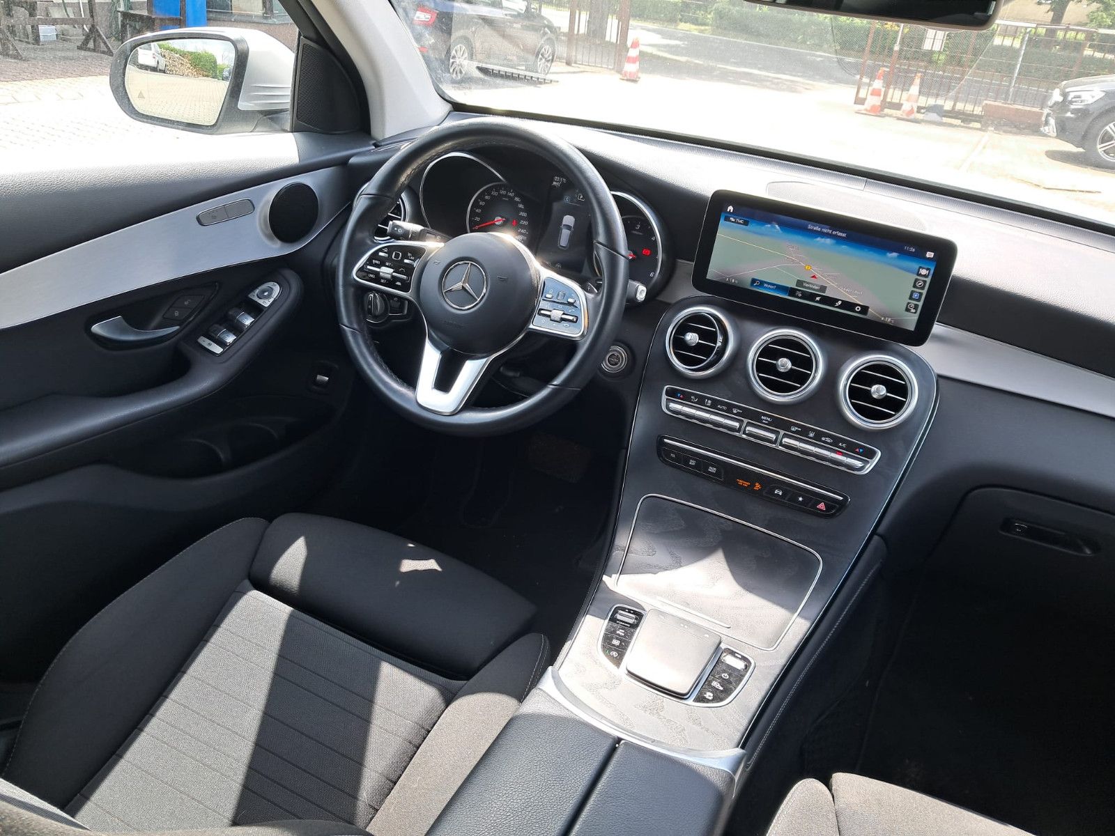 Mercedes-Benz GLC 300 d 4Matic - Samsaru's Car Outlet
