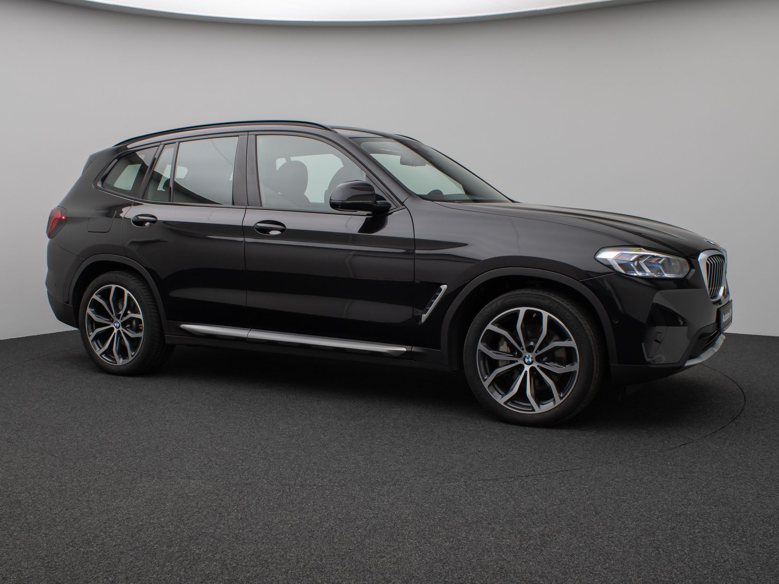 BMW X3 xD30d - Samsaru's Car Outlet