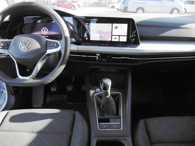 Volkswagen Golf VIII 1.5 TSI OPF Life - Samsaru's Car Outlet