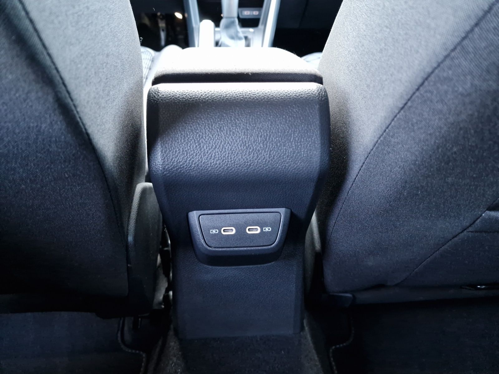 Volkswagen Taigo 1.0 TSI R-Line - Samsaru's Car Outlet