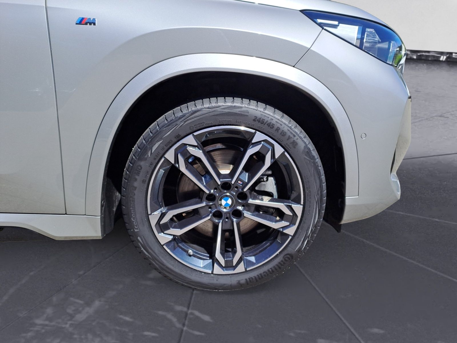 BMW X1 xDrive23i M Sportpaket - Samsaru's Car Outlet