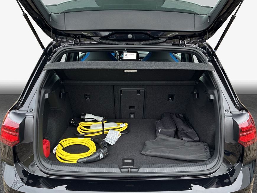 Volkswagen Golf VIII GTE 1.4 eHybrid DSG Matrix Navi Kamera