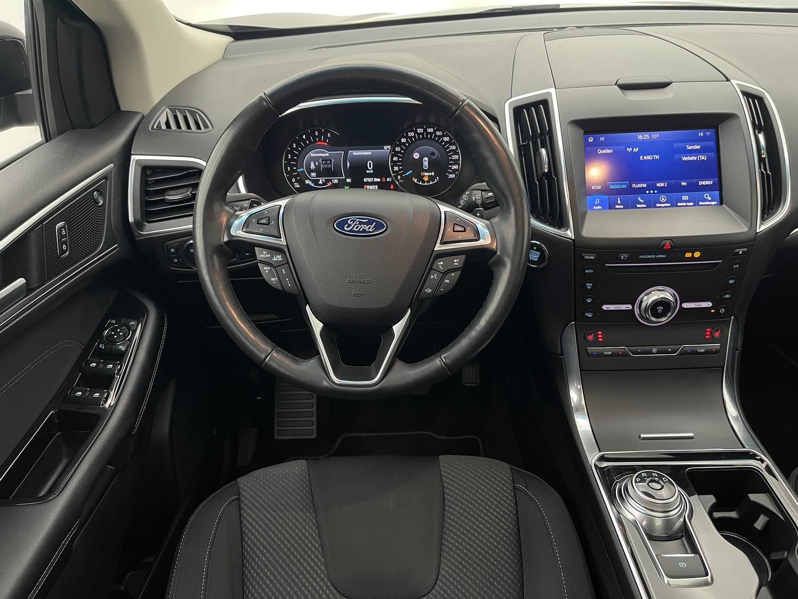 Ford Edge Titanium 4x2 *KAM*AHK*MATRIX*PANO*ACC*B&O*