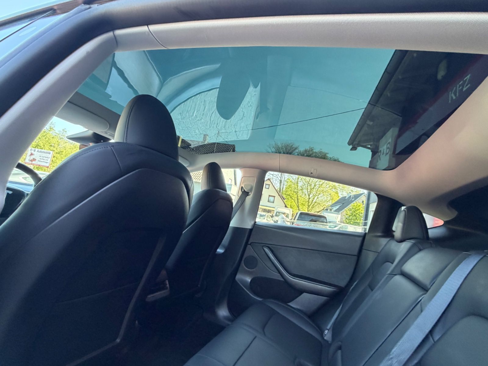 Tesla Model Y Long Range Dual AWD*360Kamera*1xHand*Übe
