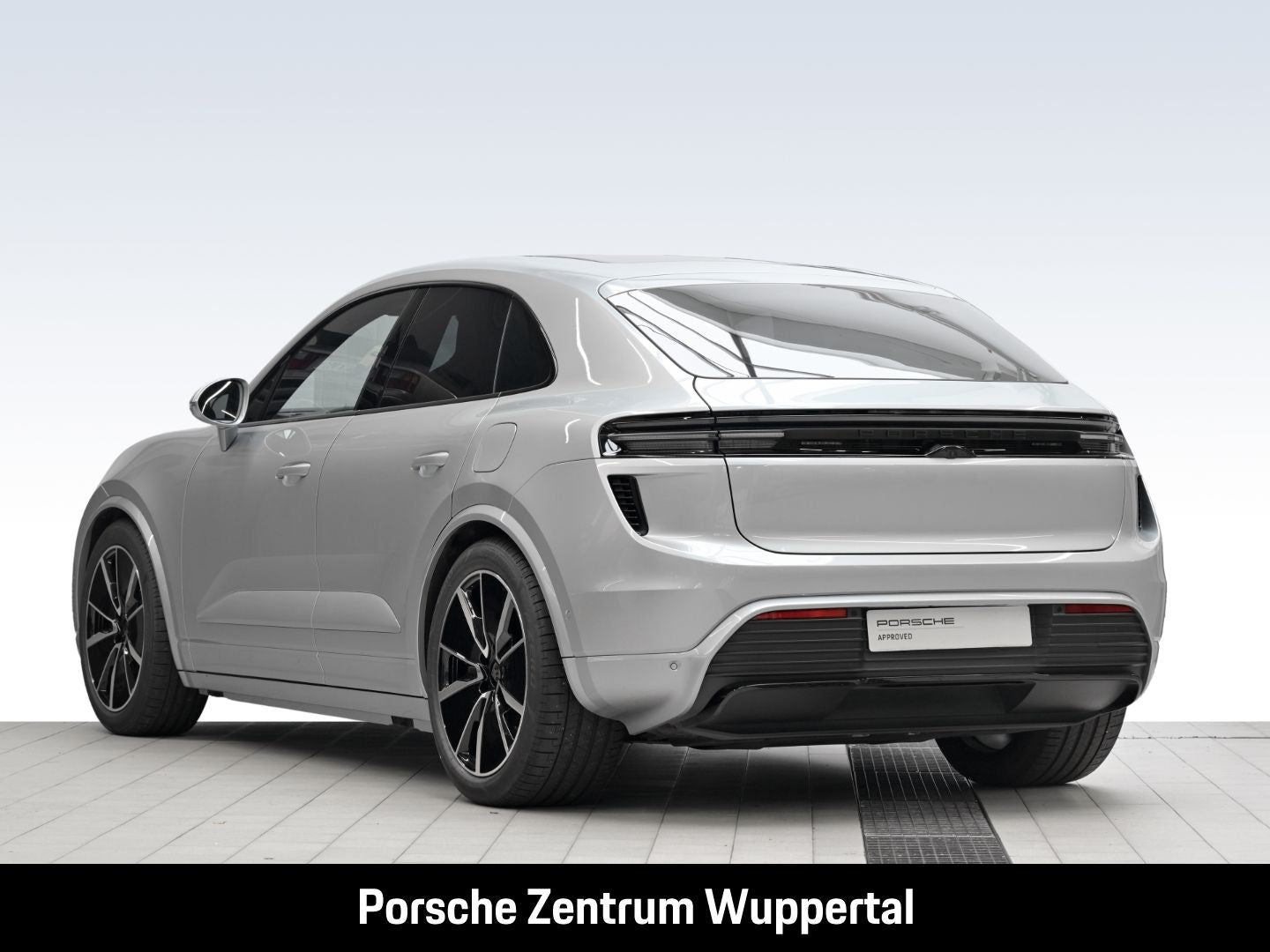 Porsche Macan Turbo*SportChrono*Sitzlüftung*BOSE*Pano*LE
