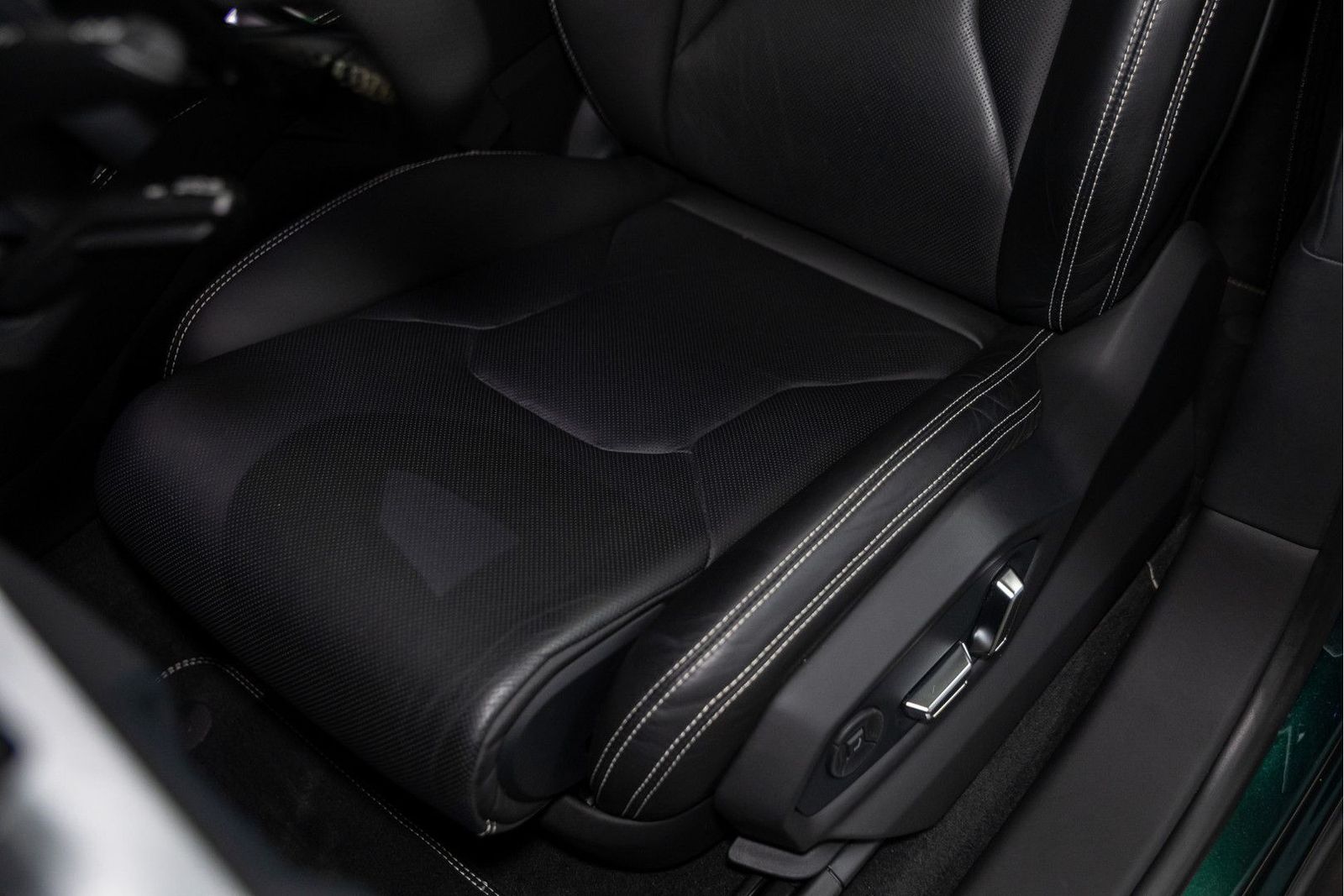 Lamborghini Urus - Samsaru's Car Outlet