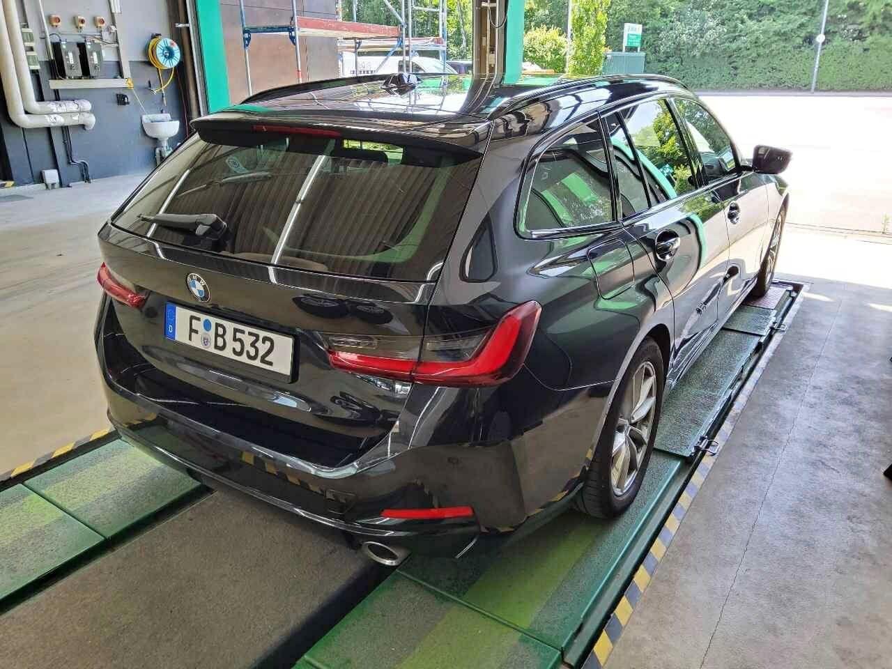 BMW 320 d Mild Hybrid - Samsaru's Car Outlet
