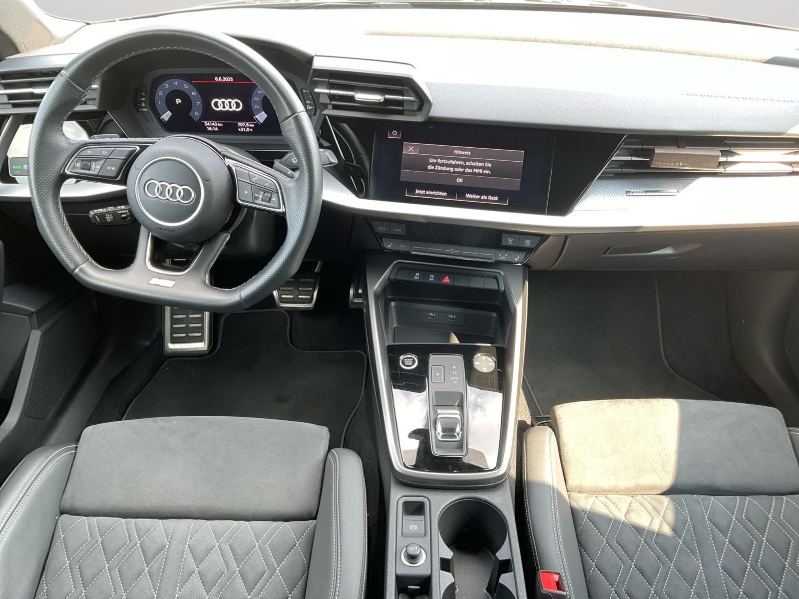 Audi A3 Sportback 35 TFSI advanced S-Line - Samsaru's Car Outlet
