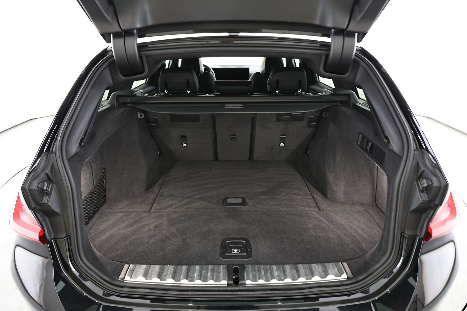 BMW 320d xDrive M Sport - Samsaru's Car Outlet