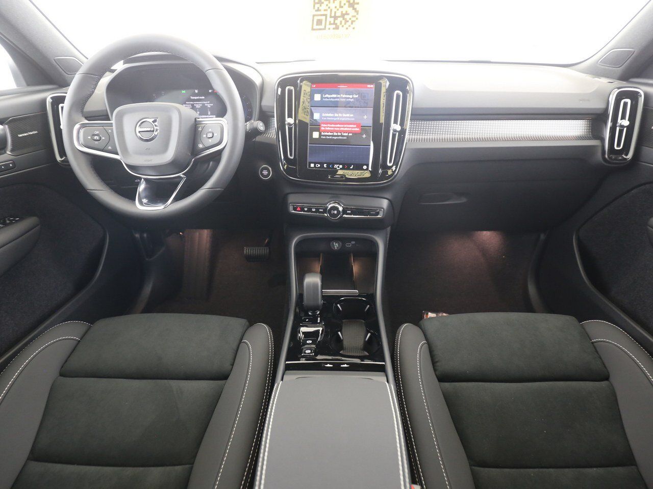 Volvo XC40 B4 Autom. Ultra Dark - Samsaru's Car Outlet