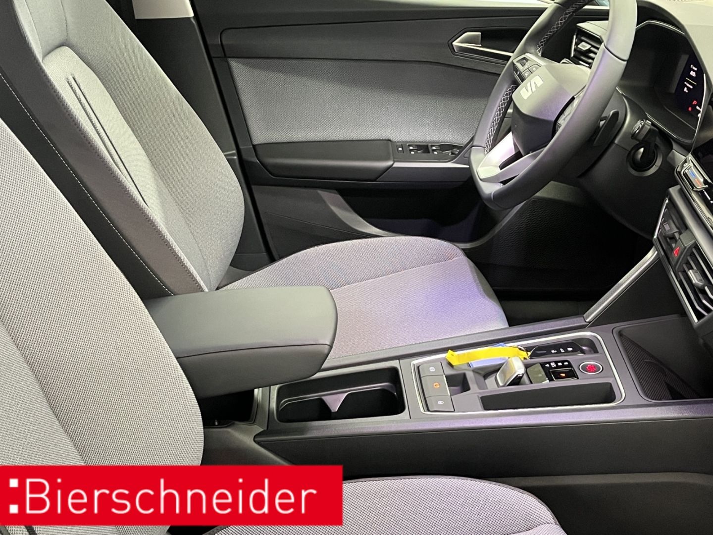 Seat Leon SP 1.5 eTSI DSG Style AHK MATRIX REAR VIEW