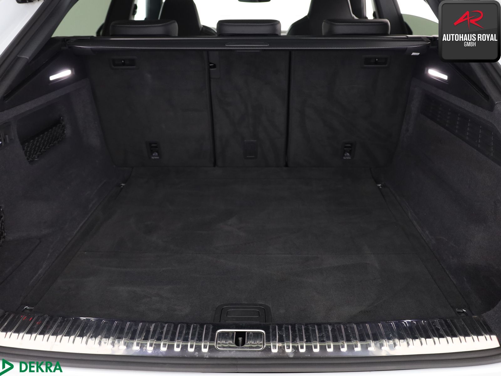 Audi Q8 55 TFSI qu 3x S Line MASSAGE,S-SITZE,B+O,AHK