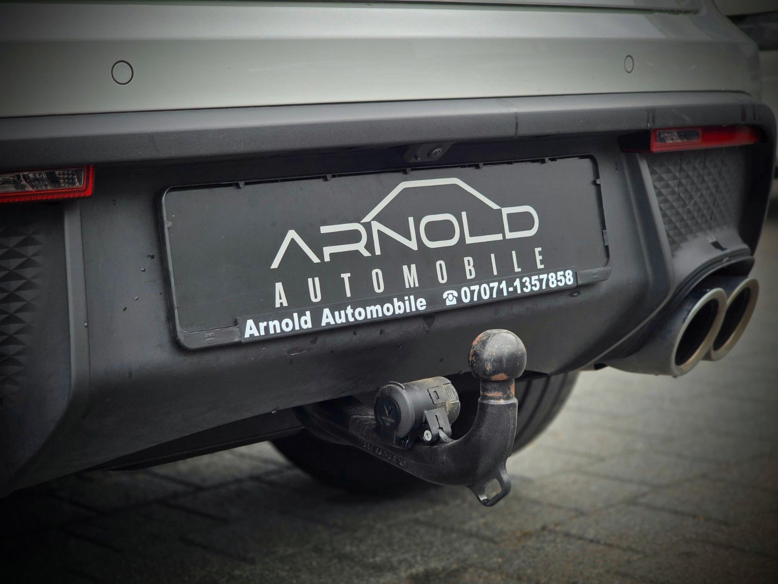 Porsche Macan - Samsaru's Car Outlet