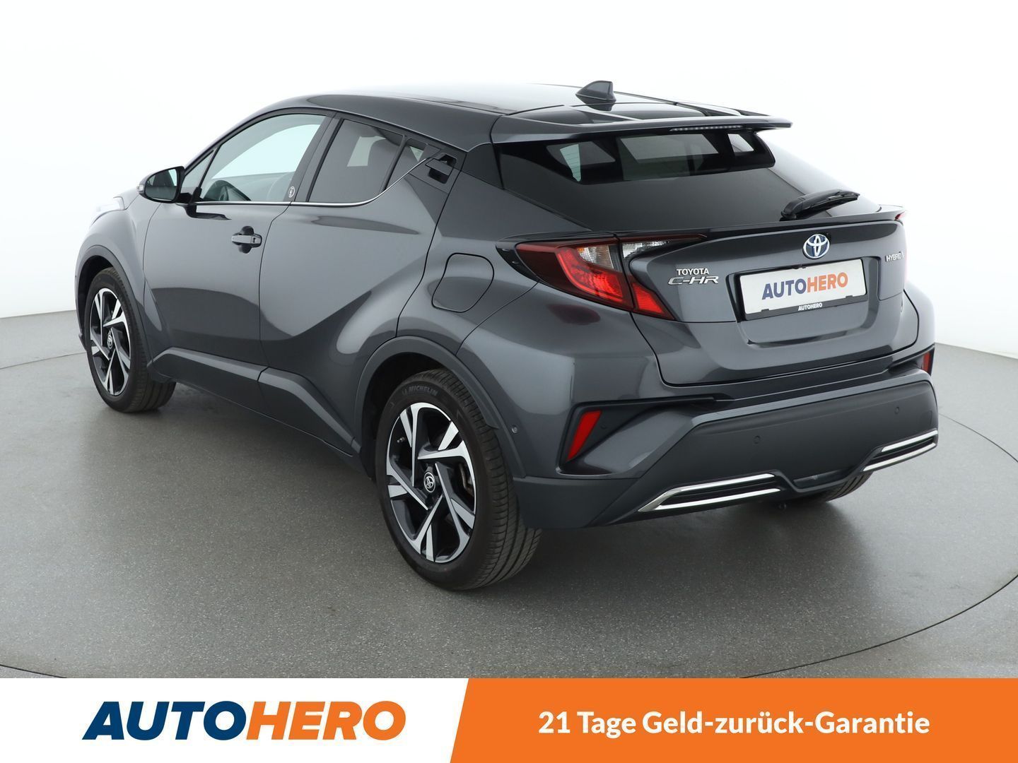Toyota C-HR 2.0 Hybrid Team - Samsaru's Car Outlet